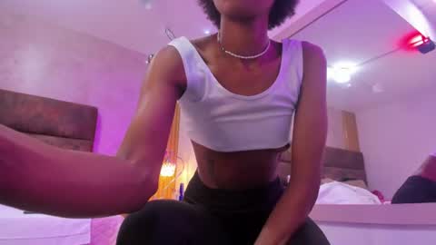 Snapshot of afroditagreenn chatting on June 12, 7:46 pm Afrodita online show from June 12, 7:46 pm