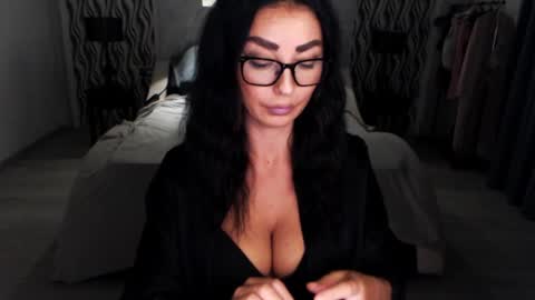 Afro online show from November 6, 3:13 pm