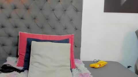 Snapshot of afrodiva69_ chatting on May 8, 6:35 pm Afro Diva online show from May 8, 6:35 pm