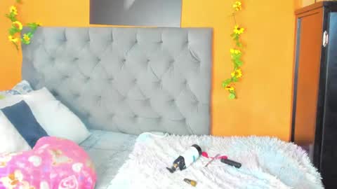 Snapshot of afrodiva69_ chatting on August 6, 2:19 pm Afro Diva online show from August 6, 2:19 pm
