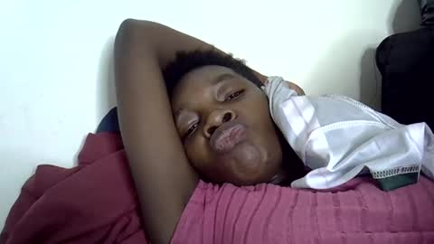 pink  and josphen online show from January 27, 8:39 pm