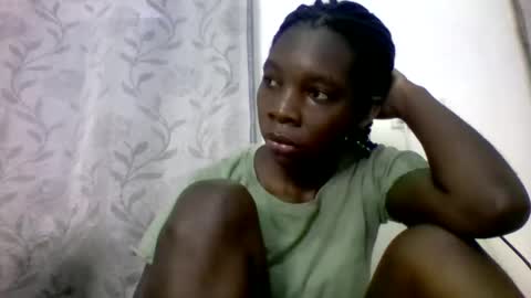 pink  and josphen online show from February 12, 8:59 am