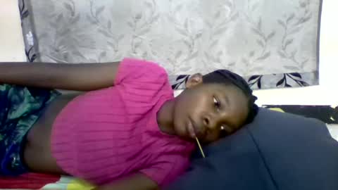 pink  and josphen online show from February 16, 11:27 am