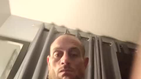 Snapshot of aftermathr3 chatting on October 19, 2:34 am aftermathr3 online show from October 19, 2:34 am