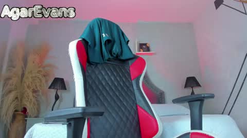 Snapshot of agarevans chatting on July 21, 3:20 am AGAR online show from July 21, 3:20 am