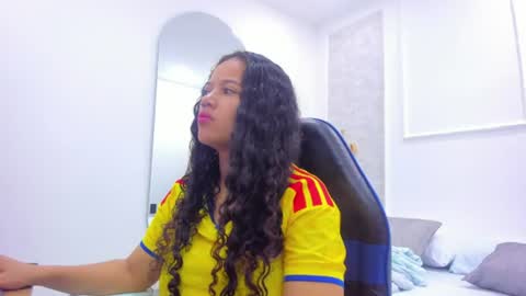 Snapshot of agata18_ chatting on July 7, 7:29 pm A G A T A online show from July 7, 7:29 pm