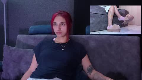 Snapshot of agatacollinsss chatting on October 1, 5:35 am Agata Collinss online show from October 1, 5:35 am