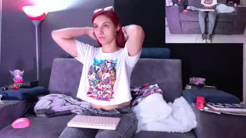 Snapshot of agatacollinsss chatting on October 16, 12:00 am Agata Collinss online show from October 16, 12:00 am