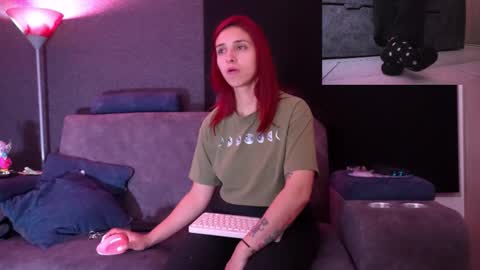 Snapshot of agatacollinsss chatting on November 2, 4:37 am Agata Collinss online show from November 2, 4:37 am