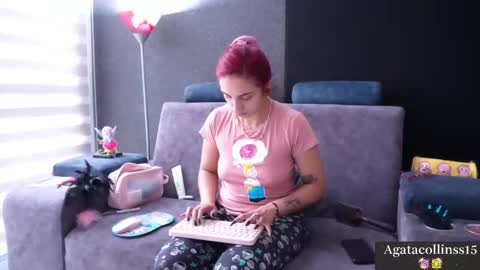 Snapshot of agatacollinsss chatting on December 2, 8:15 pm Agata Collinss online show from December 2, 8:15 pm