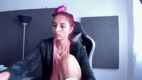 Snapshot of agatacollinsss chatting on May 8, 1:38 pm Agata Collinss online show from May 8, 1:38 pm