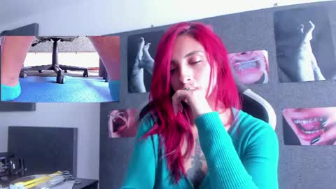 Snapshot of agatacollinsss chatting on June 25, 8:46 pm Agata Collinss online show from June 25, 8:46 pm