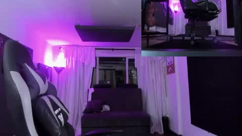 Snapshot of agatacollinsss chatting on June 29, 1:23 am Agata Collinss online show from June 29, 1:23 am