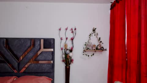 johana online show from April 29, 5:17 pm
