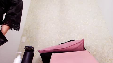 Snapshot of agatha__lee chatting on January 11, 6:14 am AGHATA online show from January 11, 6:14 am