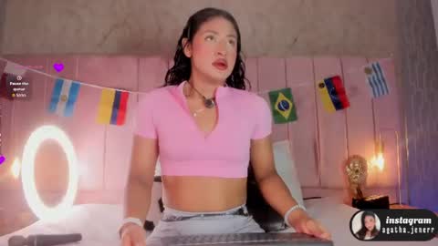 agatha_jener online show from June 19, 11:36 am