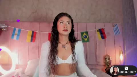 agatha_jener online show from June 30, 11:33 am