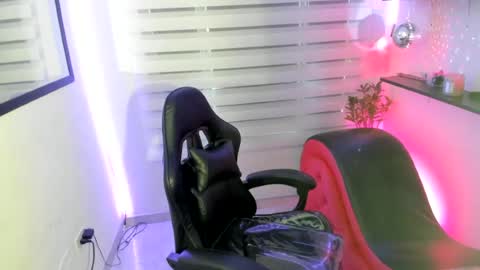 agatha_marin_ online show from July 22, 7:49 pm