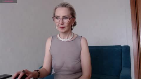 Agatha online show from April 24, 3:20 am