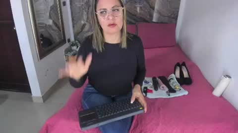 agatha_pleasure online show from June 17, 11:45 am