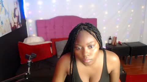 Snapshot of agatha_prime chatting on February 17, 10:25 pm CAROLINA online show from February 17, 10:25 pm