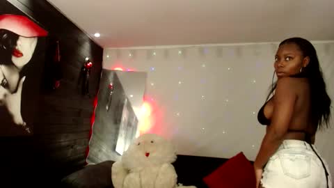 Snapshot of agatha_prime chatting on December 18, 11:22 pm CAROLINA online show from December 18, 11:22 pm