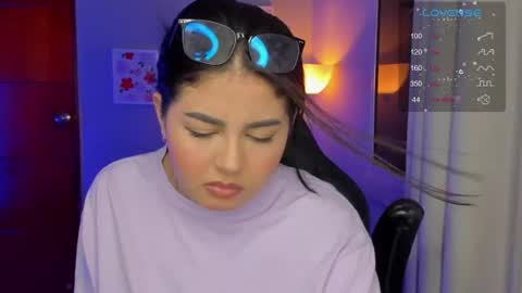 Snapshot of agatha_riccie chatting on June 22, 5:37 am Cat online show from June 22, 5:37 am