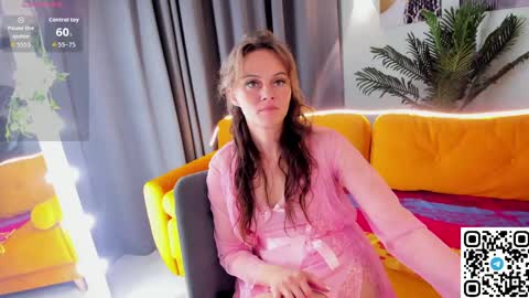 Snapshot of agatha_roose chatting on May 16, 12:15 pm Agatha Rose online show from May 16, 12:15 pm