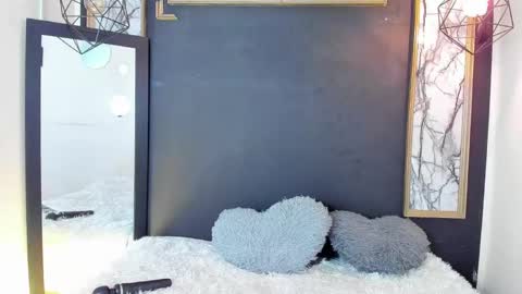 Snapshot of agatha_rusell chatting on June 4, 11:00 pm agatha online show from June 4, 11:00 pm