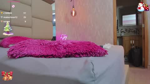 Snapshot of agatha_russh_ chatting on December 12, 6:36 am LUNNA online show from December 12, 6:36 am