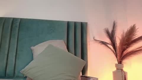 Agathaa white online show from September 27, 1:32 am