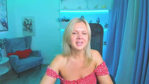 Snapshot of agathaklouin chatting on June 4, 7:31 pm Agatha online show from June 4, 7:31 pm