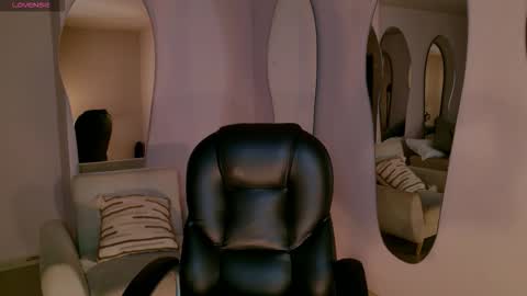 Agatha online show from February 12, 8:04 pm