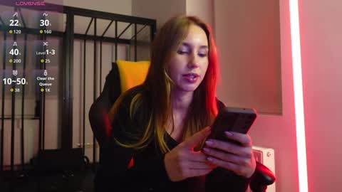 Agelina Lilly Laura online show from November 1, 7:27 pm