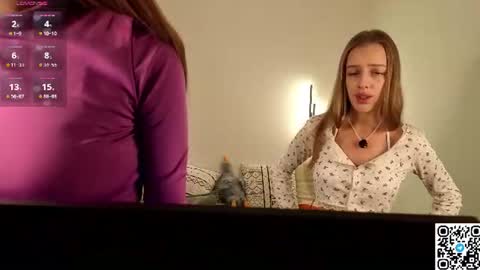 Snapshot of agent_provocateur2 chatting on July 22, 5:32 am Monica and Bella online show from July 22, 5:32 am