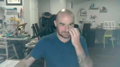 Snapshot of aggieswing chatting on December 3, 4:25 am Aggieswing online show from December 3, 4:25 am