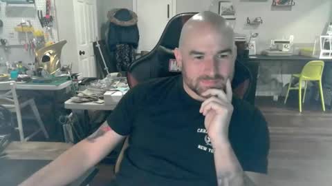 Snapshot of aggieswing chatting on December 23, 4:12 am Aggieswing online show from December 23, 4:12 am