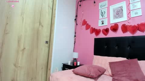  ines  online show from February 27, 8:09 pm