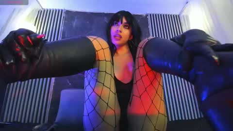 agnes_jones online show from February 12, 9:11 pm