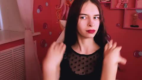 Agnes online show from April 5, 10:45 am