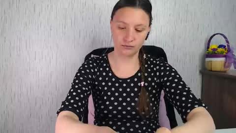 Snapshot of agnete_ chatting on June 4, 6:41 am encyclopedia of naughty online show from June 4, 6:41 am