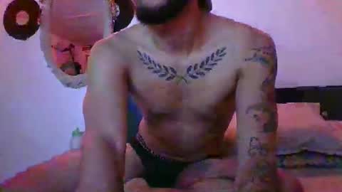 Agustin online show from December 17, 12:49 am