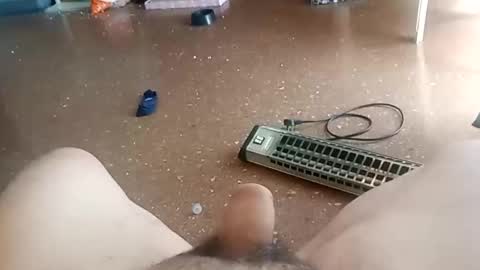 agustingaleano14 online show from October 28, 4:31 pm