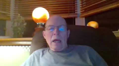 aguynrkfrd online show from February 14, 10:12 am