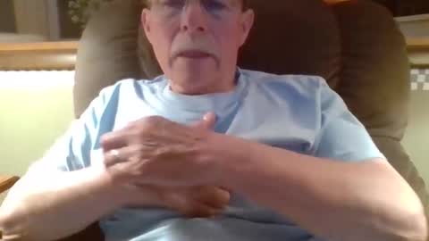 Snapshot of aguynrkfrd chatting on May 11, 9:15 am aguynrkfrd online show from May 11, 9:15 am
