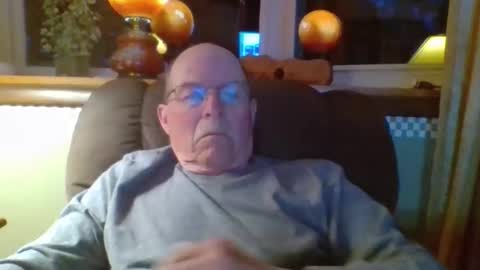 Snapshot of aguynrkfrd chatting on May 14, 9:49 am aguynrkfrd online show from May 14, 9:49 am