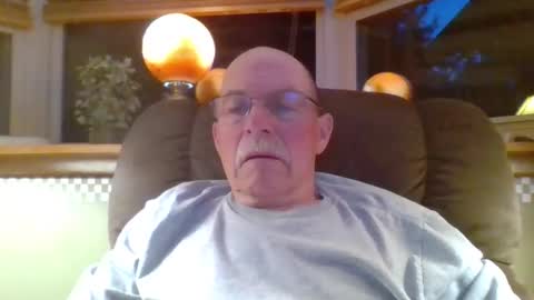 Snapshot of aguynrkfrd chatting on May 31, 9:38 am aguynrkfrd online show from May 31, 9:38 am