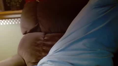 Snapshot of aguynrkfrd chatting on June 4, 9:37 am aguynrkfrd online show from June 4, 9:37 am