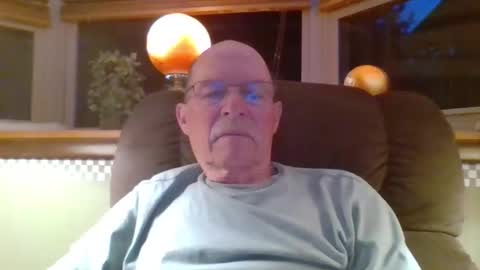 Snapshot of aguynrkfrd chatting on June 5, 9:37 am aguynrkfrd online show from June 5, 9:37 am