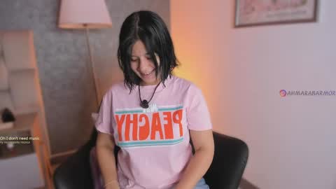 Snapshot of ah_mara chatting on June 3, 11:02 am Ahmara online show from June 3, 11:02 am